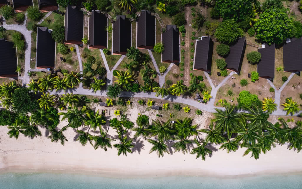 COMBINÉ 3 ILES : PRASLIN + LA DIGUE + MAHÉ Indian Ocean Lodge + La Digue Lodge + Carana Beach 10 nuits ***