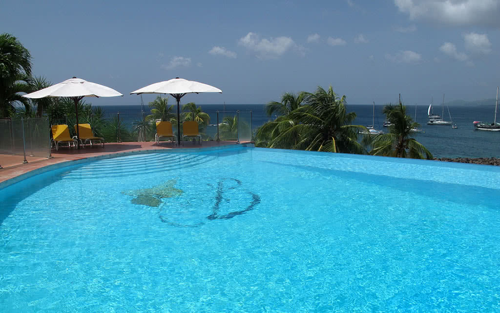 COMBINÉ 2 ILES : MARTINIQUE + GUADELOUPE Bakoua + Auberge De La Vieille Tour 10 nuits ****